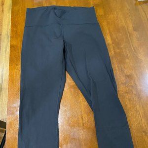 Lululemon Crop Leggings with Mesh Calf  Stripe